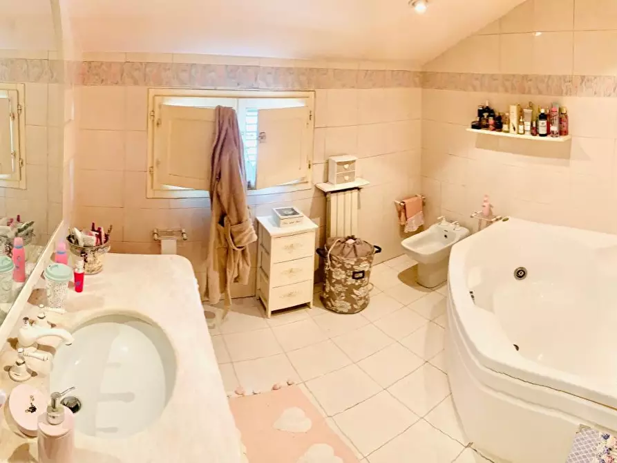 Immagine 25 di Appartamento in vendita  a Empoli