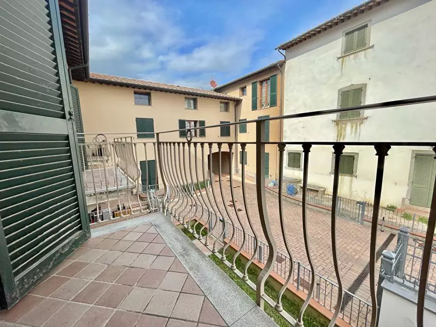 Immagine 7 di Appartamento in vendita  a Montopoli In Val D'arno