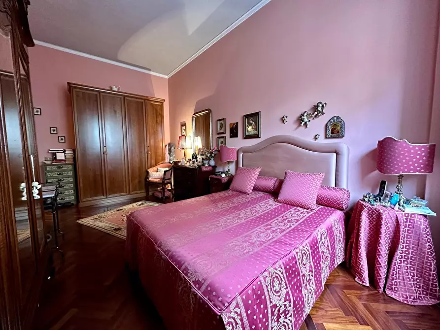 Immagine 36 di Appartamento in vendita  a Lucca