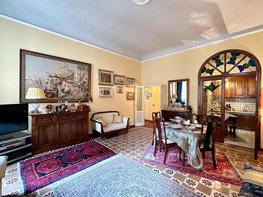 Immagine 8 di Appartamento in vendita  a Lucca