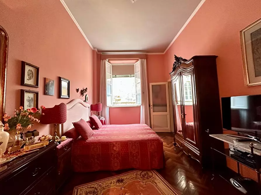 Immagine 35 di Appartamento in vendita  a Lucca