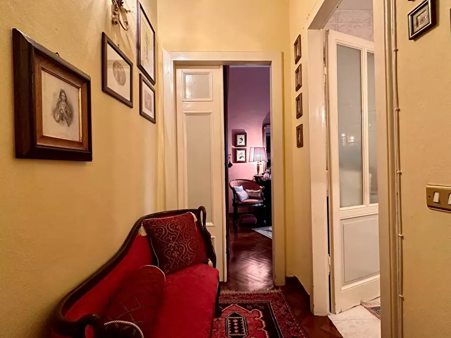 Immagine 15 di Appartamento in vendita  a Lucca