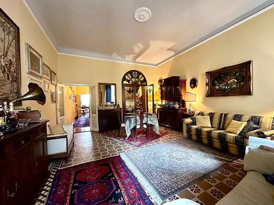 Immagine 31 di Appartamento in vendita  a Lucca