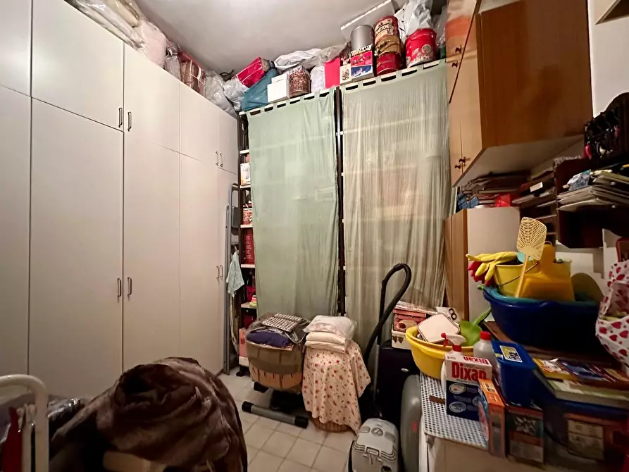 Immagine 25 di Appartamento in vendita  a Lucca