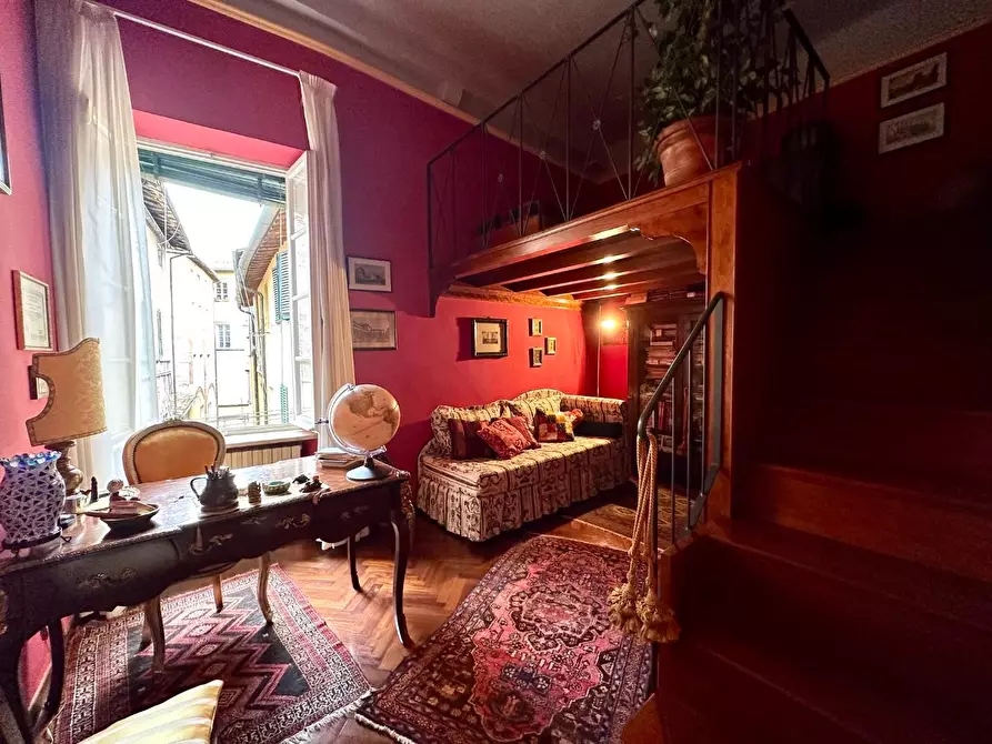 Immagine 23 di Appartamento in vendita  a Lucca