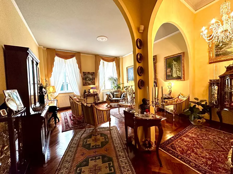 Immagine 29 di Appartamento in vendita  a Lucca