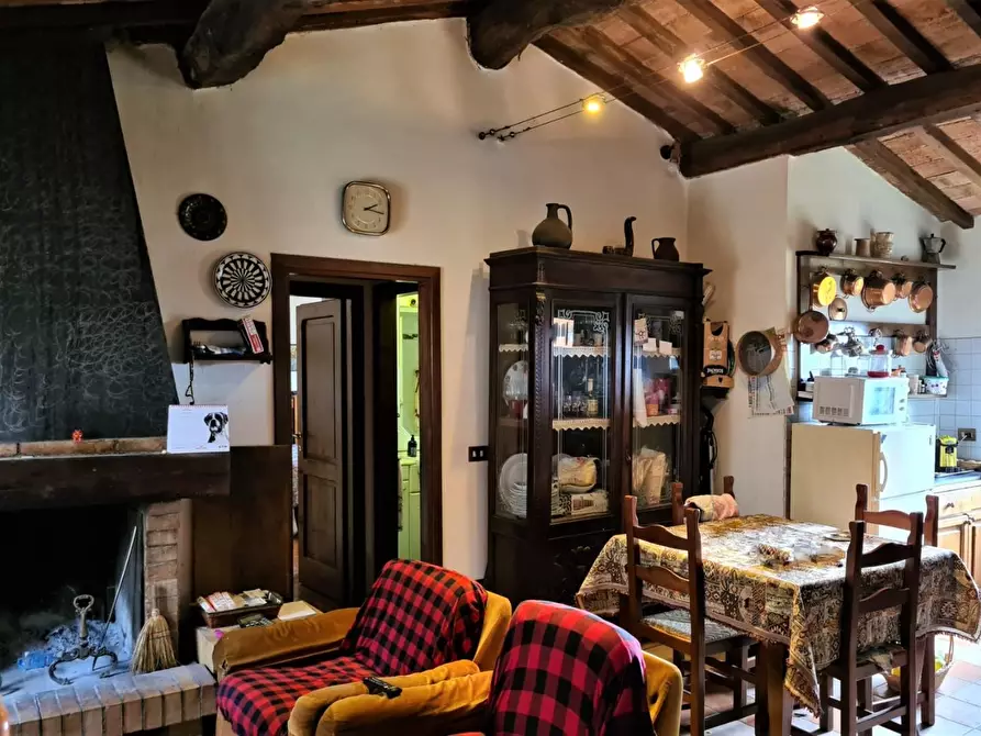 Immagine 3 di Porzione di casa in vendita  a Murlo