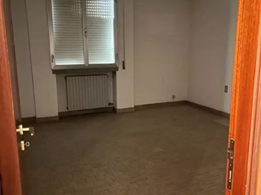 Immagine 5 di Ufficio in affitto  a Empoli