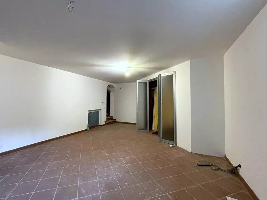 Immagine 87 di Villa in vendita  a Camaiore