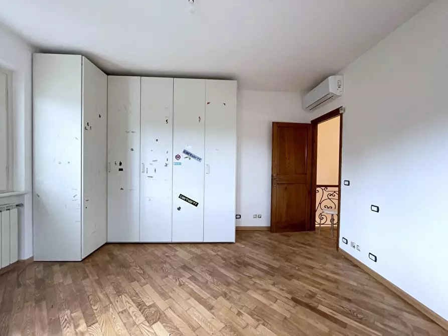 Immagine 51 di Villa in vendita  a Camaiore