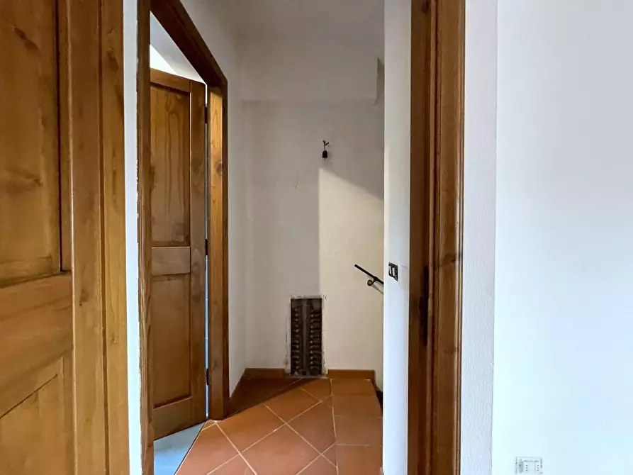 Immagine 83 di Villa in vendita  a Camaiore