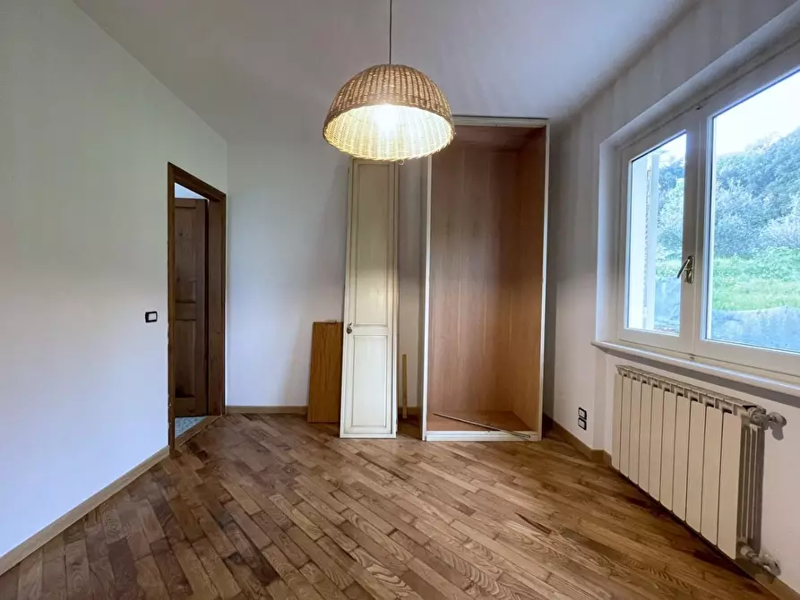 Immagine 58 di Villa in vendita  a Camaiore