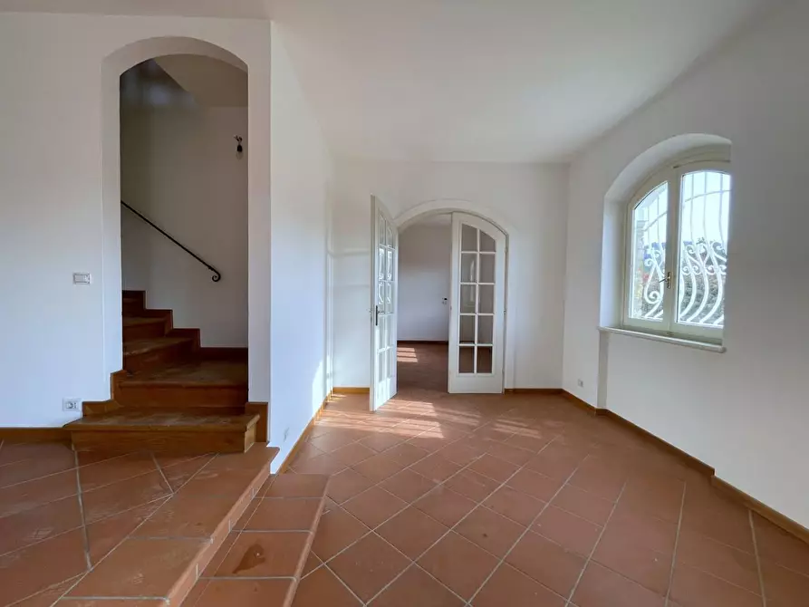 Immagine 6 di Villa in vendita  a Camaiore