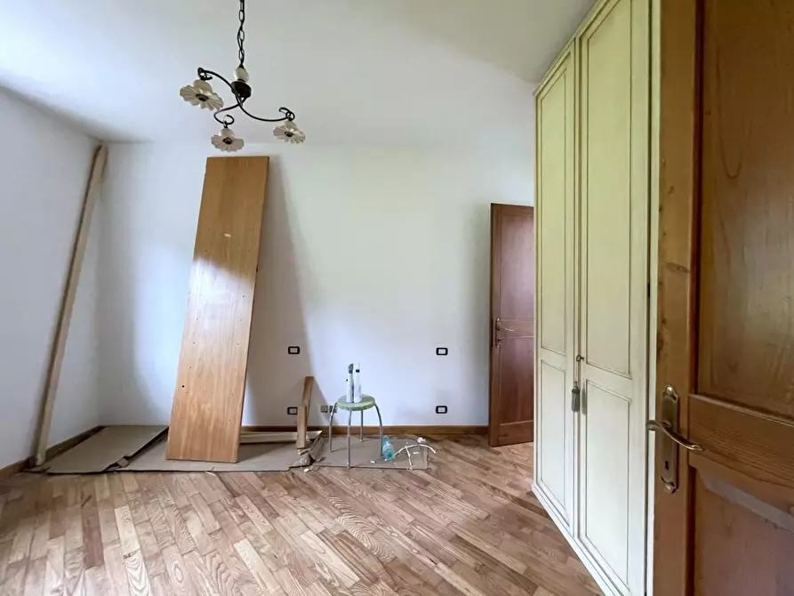 Immagine 37 di Villa in vendita  a Camaiore