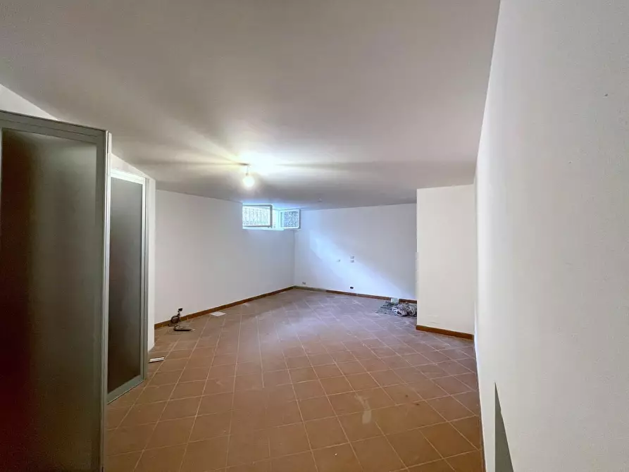 Immagine 85 di Villa in vendita  a Camaiore