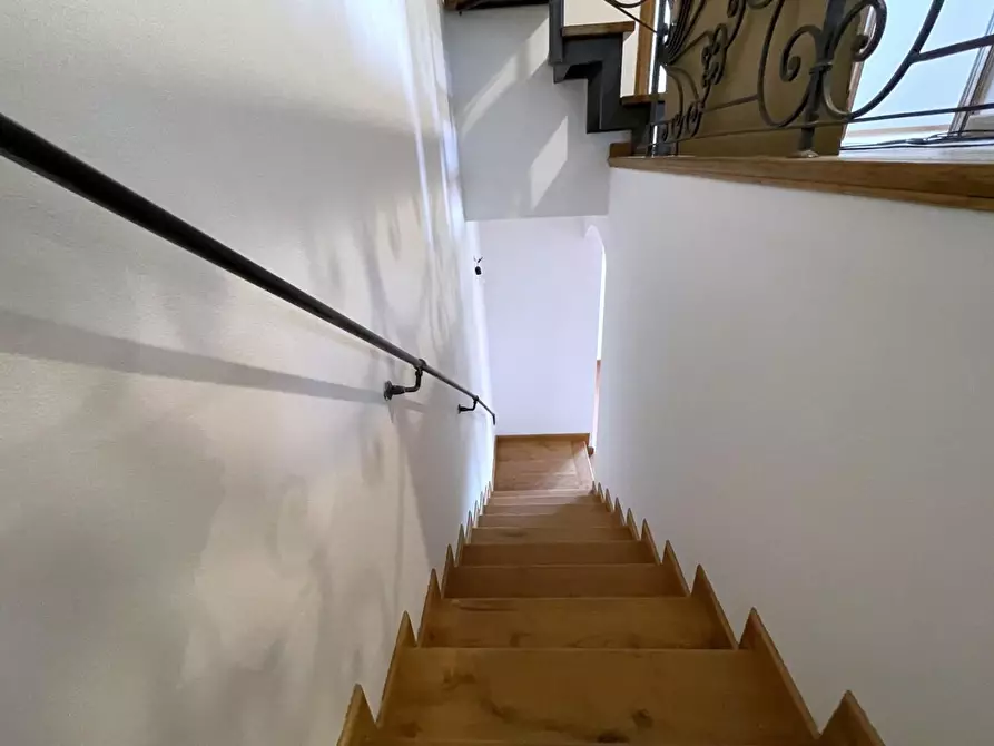 Immagine 81 di Villa in vendita  a Camaiore