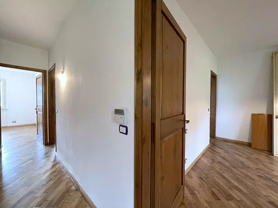 Immagine 56 di Villa in vendita  a Camaiore