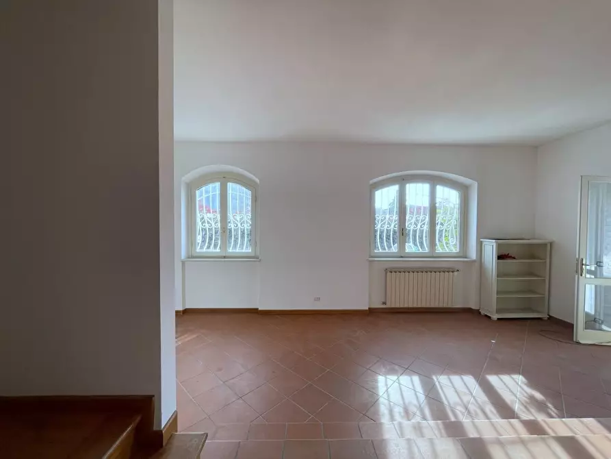 Immagine 18 di Villa in vendita  a Camaiore