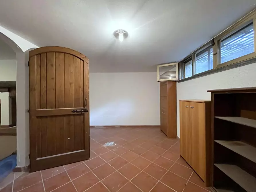 Immagine 92 di Villa in vendita  a Camaiore