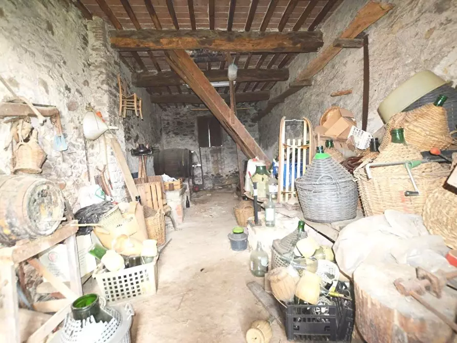 Immagine 12 di Deposito in vendita  a Capannori