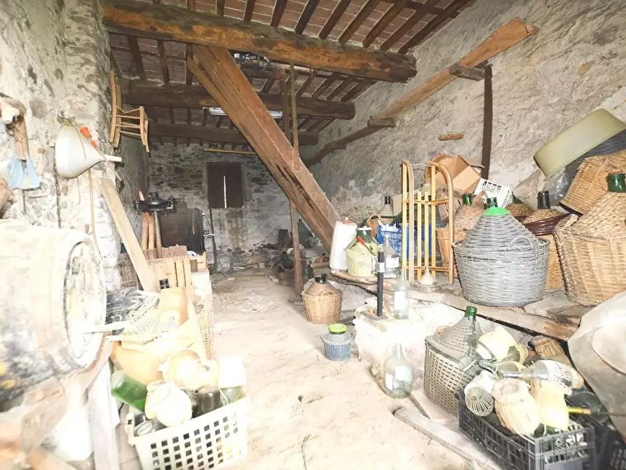 Immagine 13 di Deposito in vendita  a Capannori