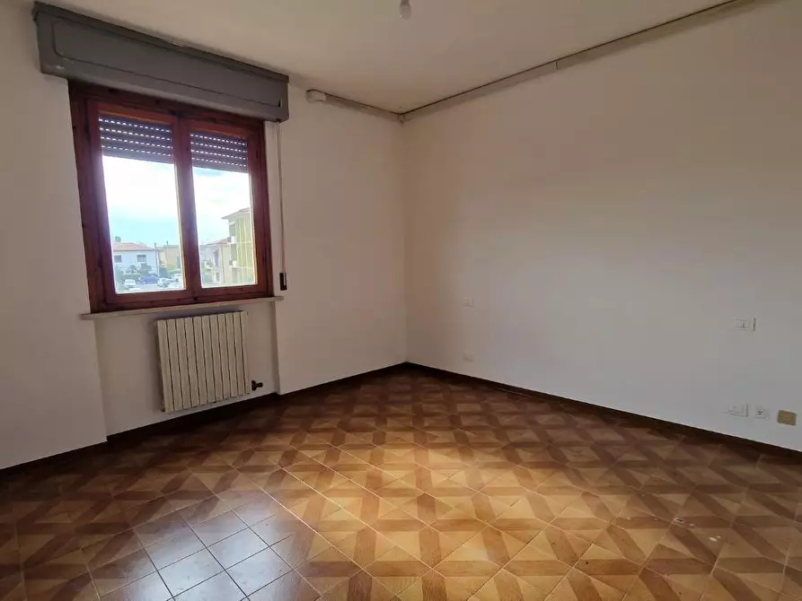 Immagine 11 di Appartamento in vendita  a Pisa