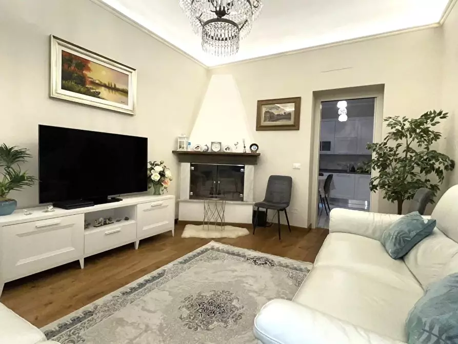 Immagine 2 di Immobile di prestigio in vendita  a Calci