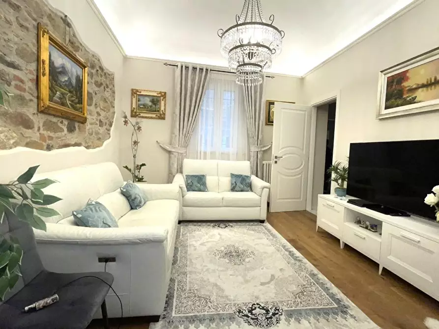 Immagine 3 di Immobile di prestigio in vendita  a Calci