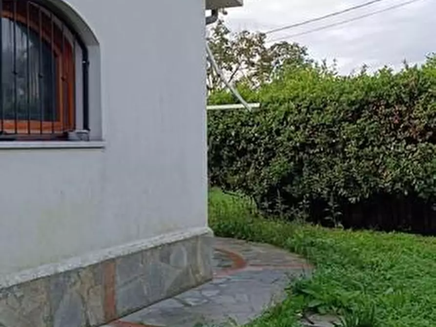 Immagine 18 di Casa semindipendente in vendita  a Castelnuovo Magra