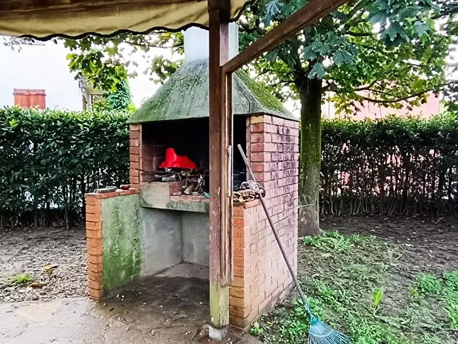 Immagine 38 di Casa semindipendente in vendita  a Castelnuovo Magra