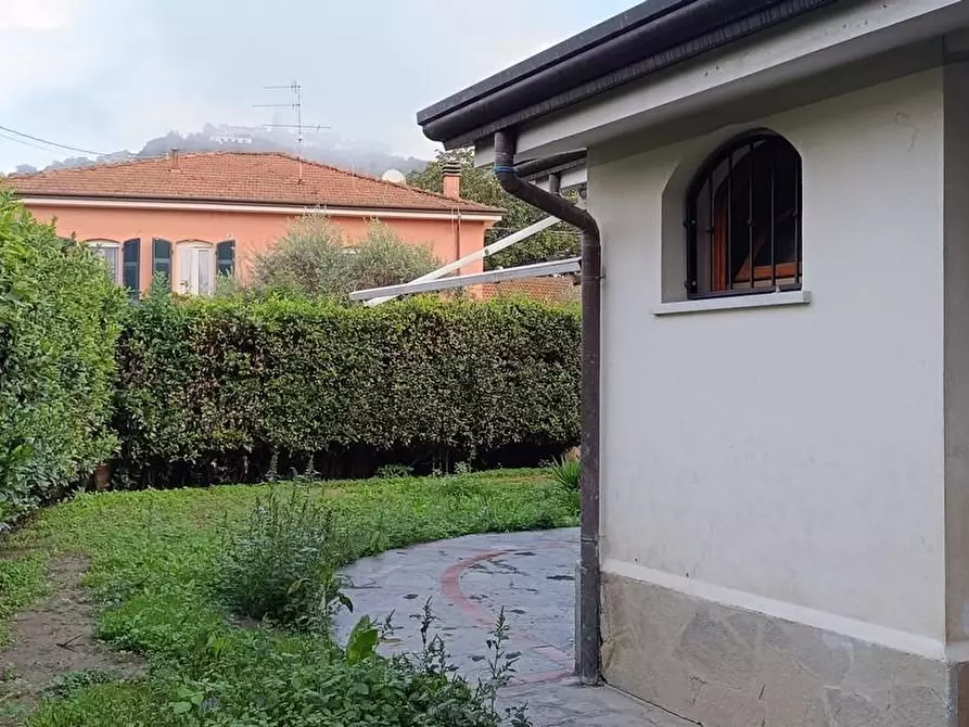 Immagine 14 di Casa semindipendente in vendita  a Castelnuovo Magra