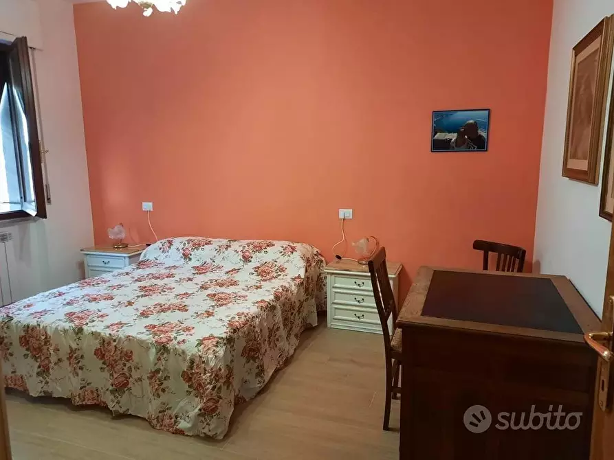 Immagine 3 di Appartamento in affitto  a Carrara