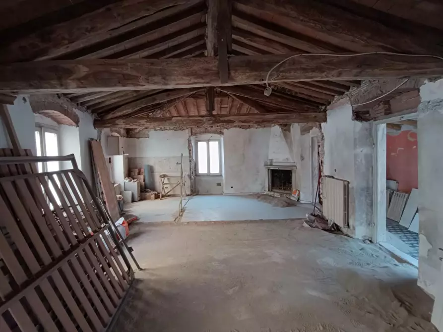 Immagine 3 di Casa semindipendente in vendita  a Carrara