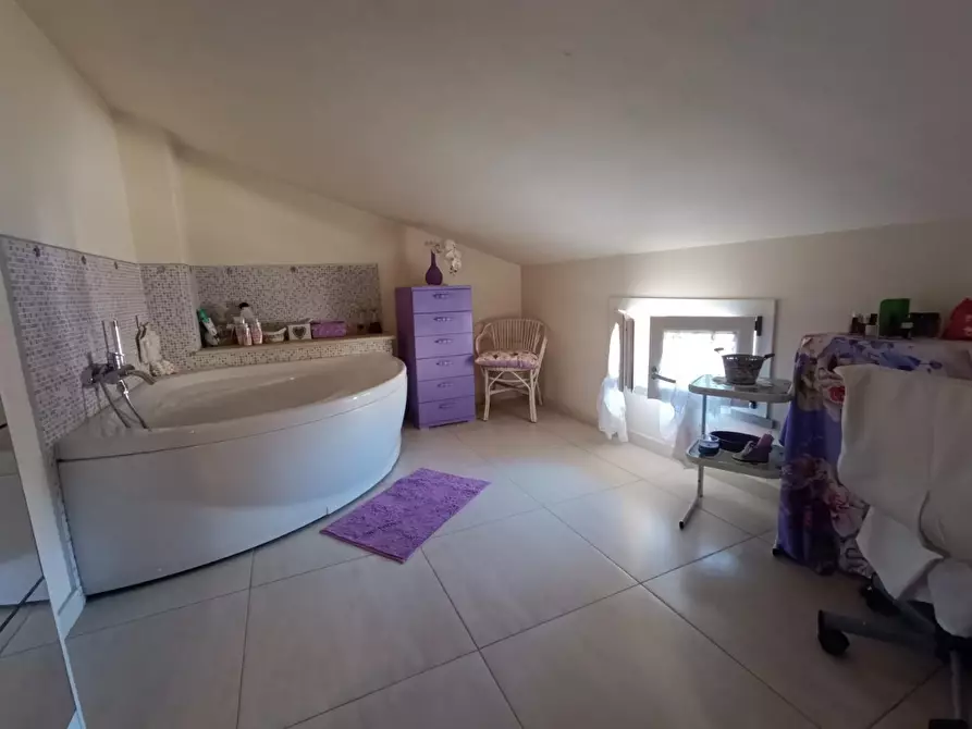 Immagine 29 di Terratetto in vendita  a Castelnuovo Magra