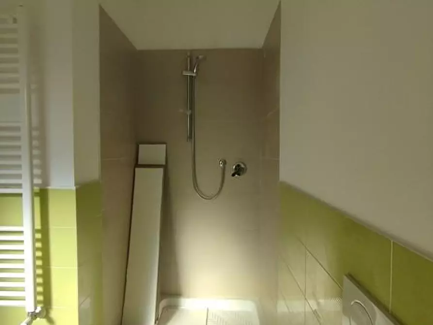 Immagine 37 di Appartamento in vendita  a Castelnuovo Magra