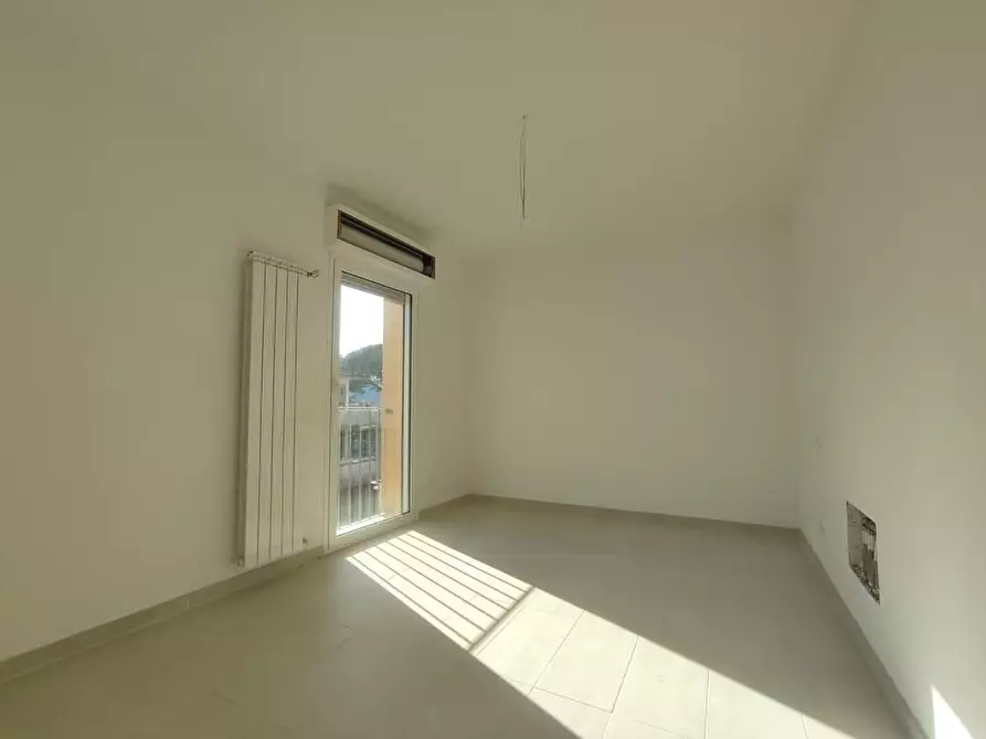 Immagine 39 di Appartamento in vendita  a Castelnuovo Magra