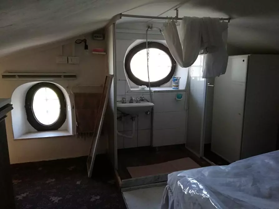 Immagine 45 di Casa indipendente in vendita  a Ortonovo