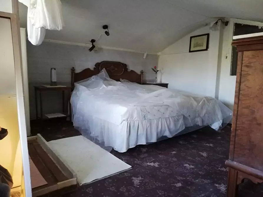 Immagine 47 di Casa indipendente in vendita  a Ortonovo