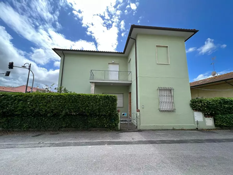 Immagine 6 di Villa in vendita  a Bibbona