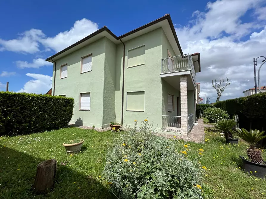 Immagine 3 di Villa in vendita  a Bibbona