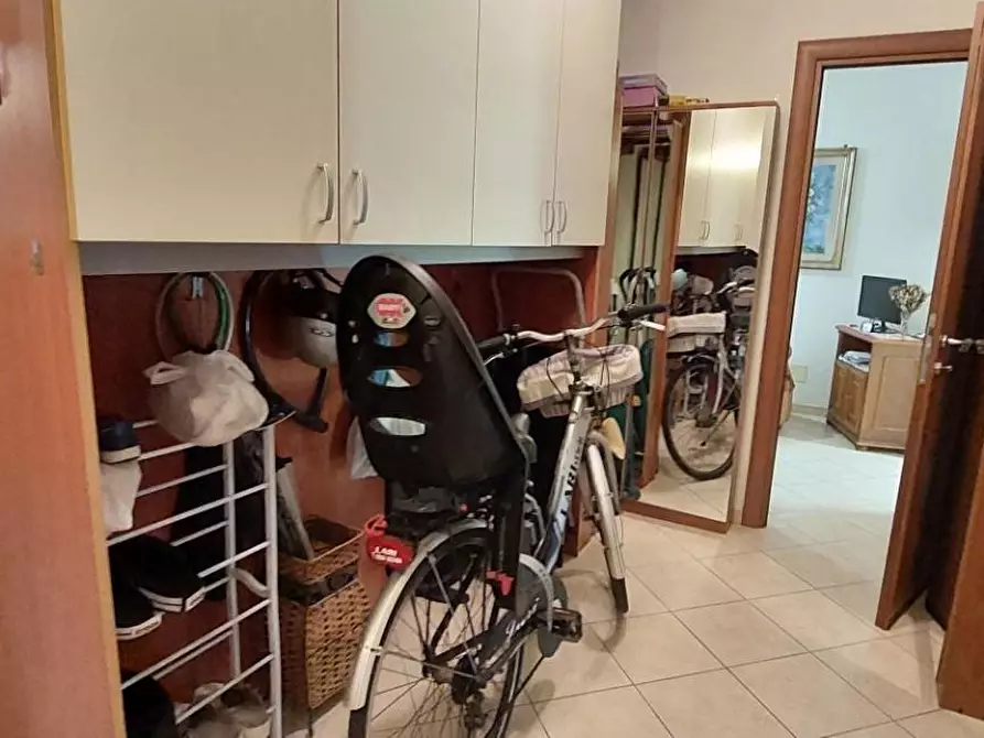 Immagine 48 di Villa in vendita  a Viareggio