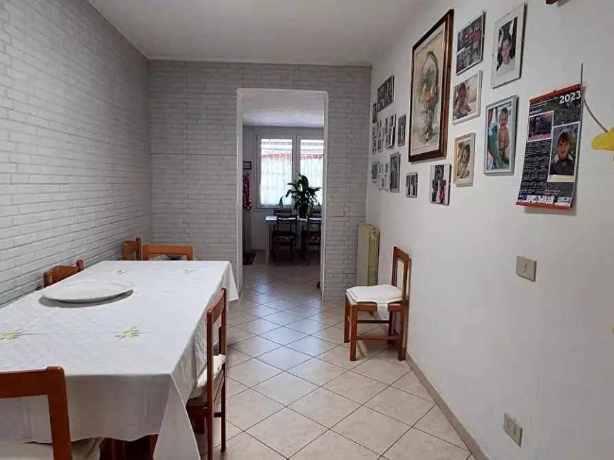 Immagine 7 di Villa in vendita  a Viareggio