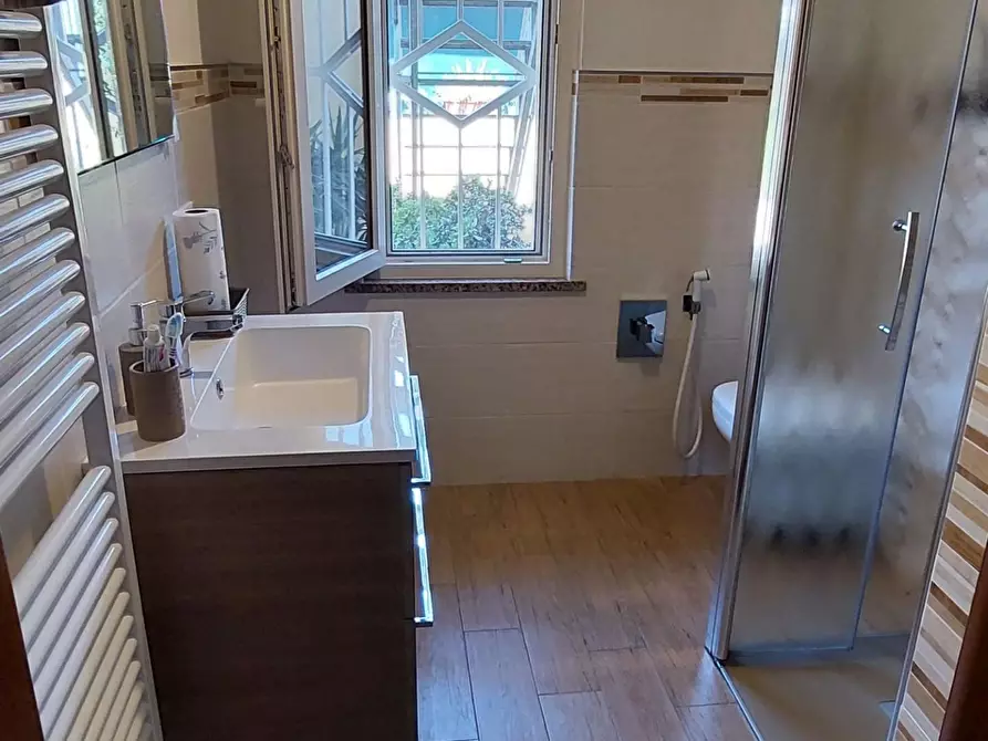 Immagine 26 di Villa in vendita  a Viareggio