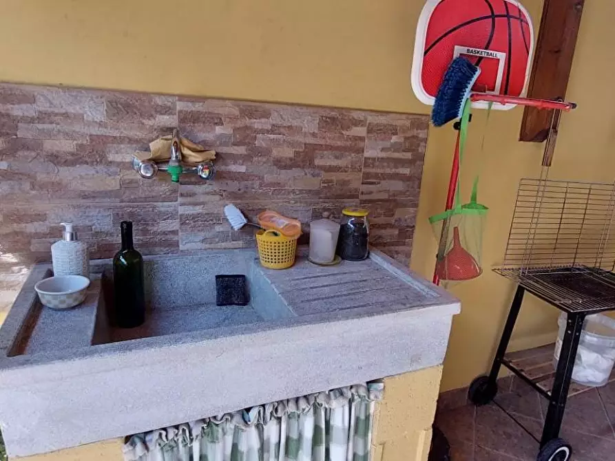 Immagine 38 di Villa in vendita  a Viareggio