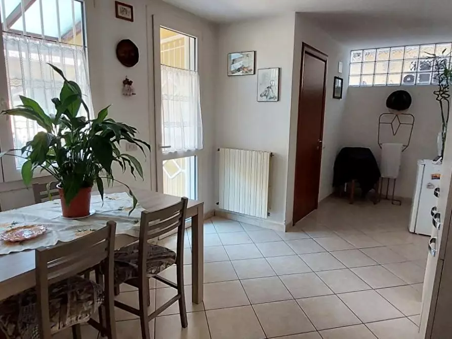 Immagine 10 di Villa in vendita  a Viareggio