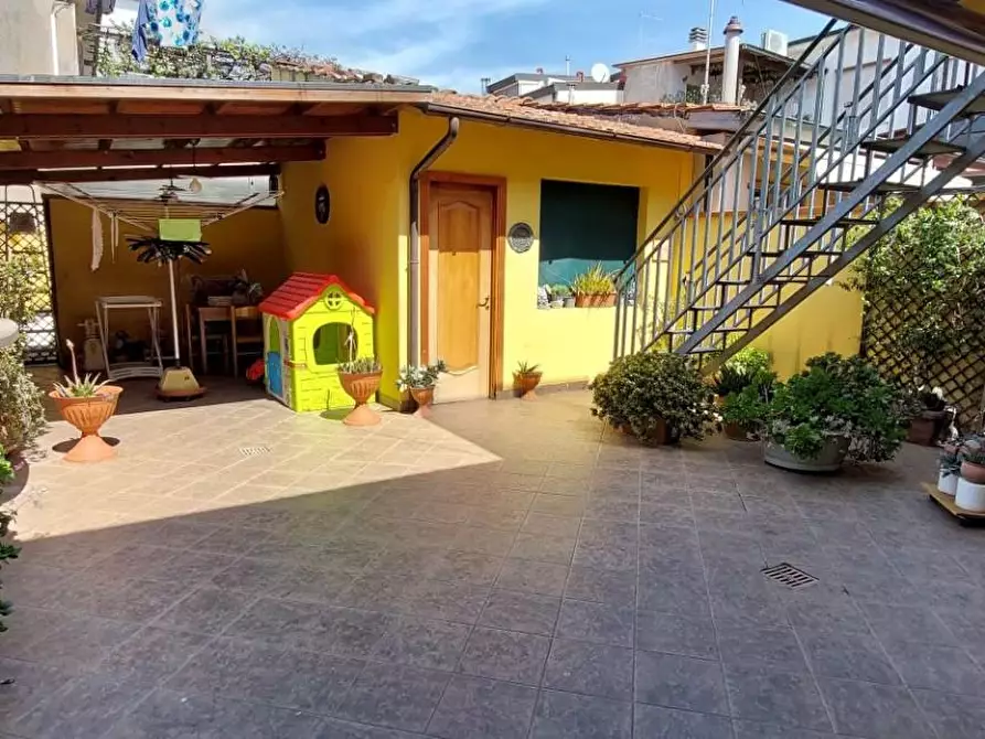 Immagine 36 di Villa in vendita  a Viareggio