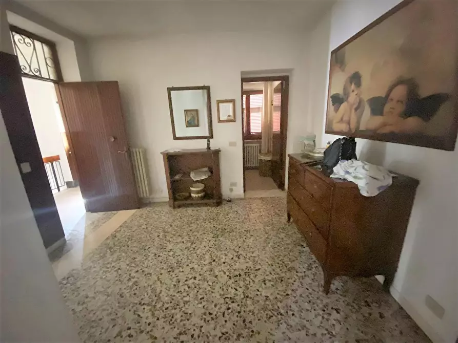 Immagine 4 di Appartamento in vendita  a Massa