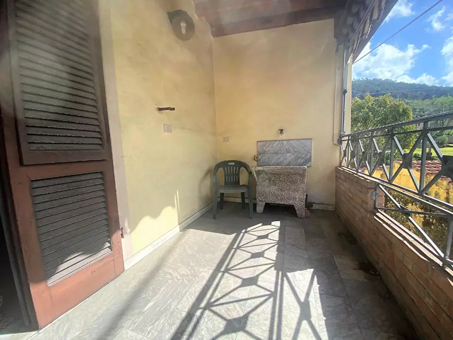 Immagine 11 di Appartamento in vendita  a Massa