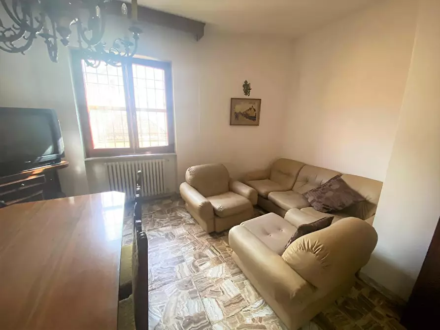 Immagine 2 di Appartamento in vendita  a Massa