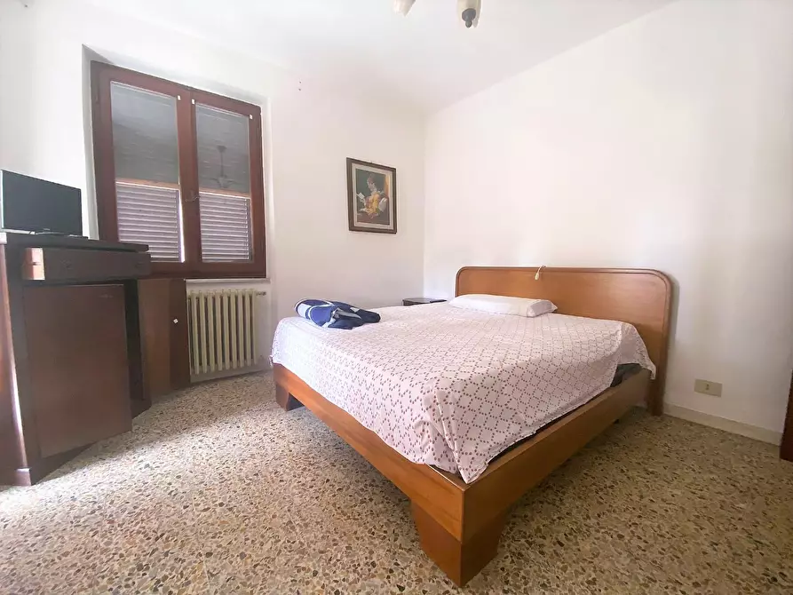 Immagine 9 di Appartamento in vendita  a Massa